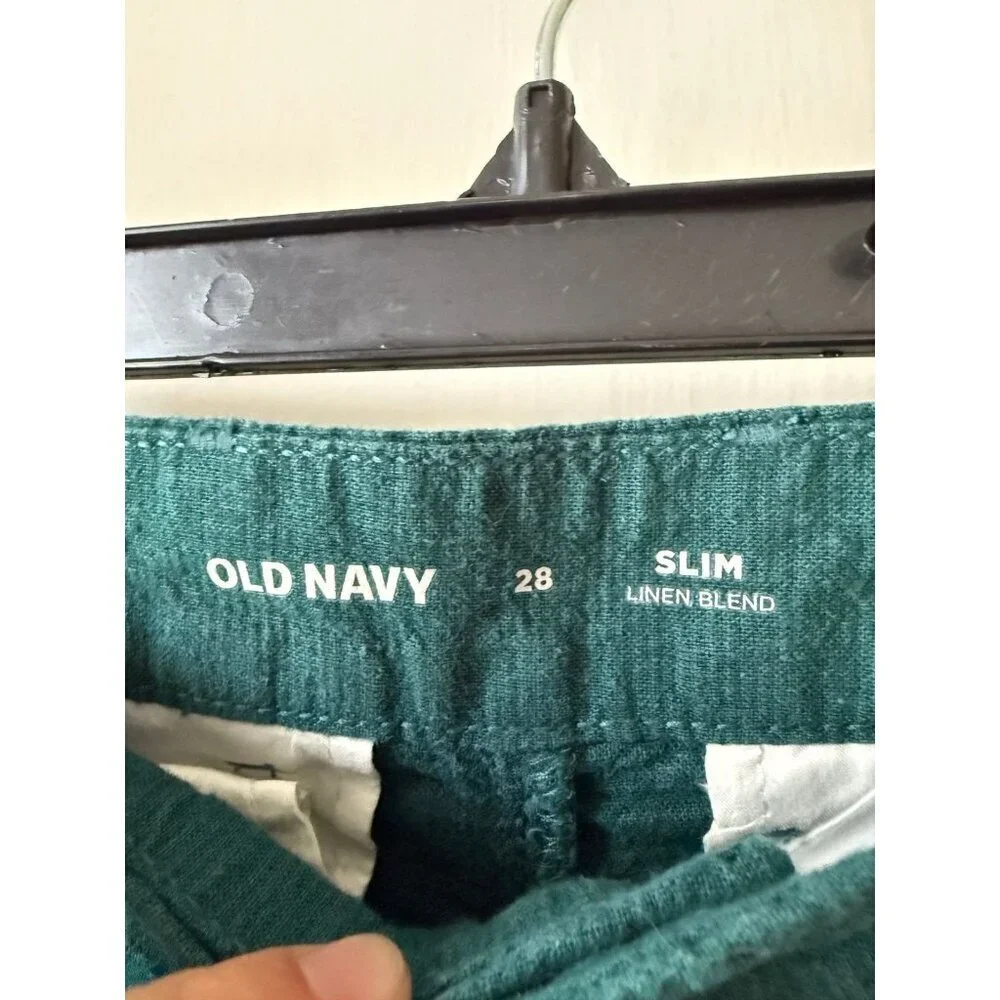 Old Navy men’s size 28 slim blue shorts